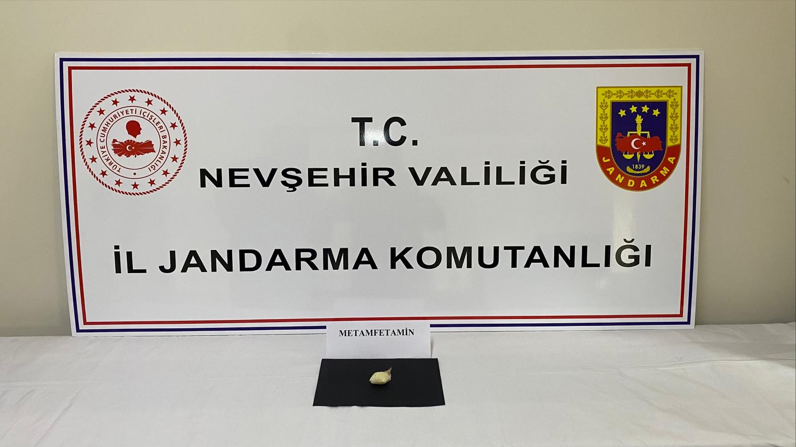 Kalaba Beldesi’nde Jandarma’dan Uyuşturucu Operasyonu: 5 Gram Metamfetamin Ele Geçirildi